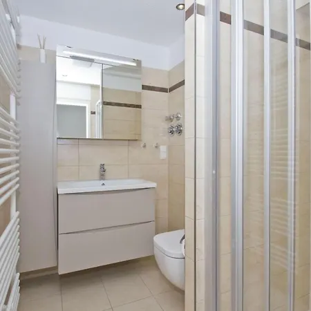Nur 100 M Zum Strand, Mit Balkon Und Terrasse - App Eldena 19 로베
